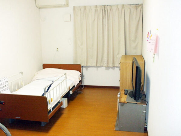 グループホームつどい荻原家（居室）