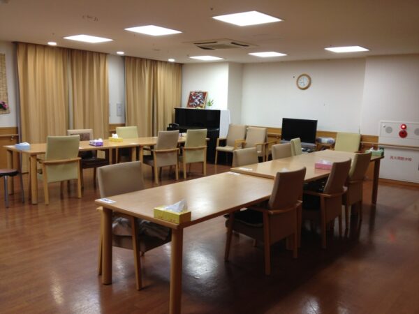 ニチイケアセンター新検見川（食堂）