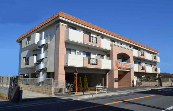 サービス付高齢者向け住宅 ココファン市川中山