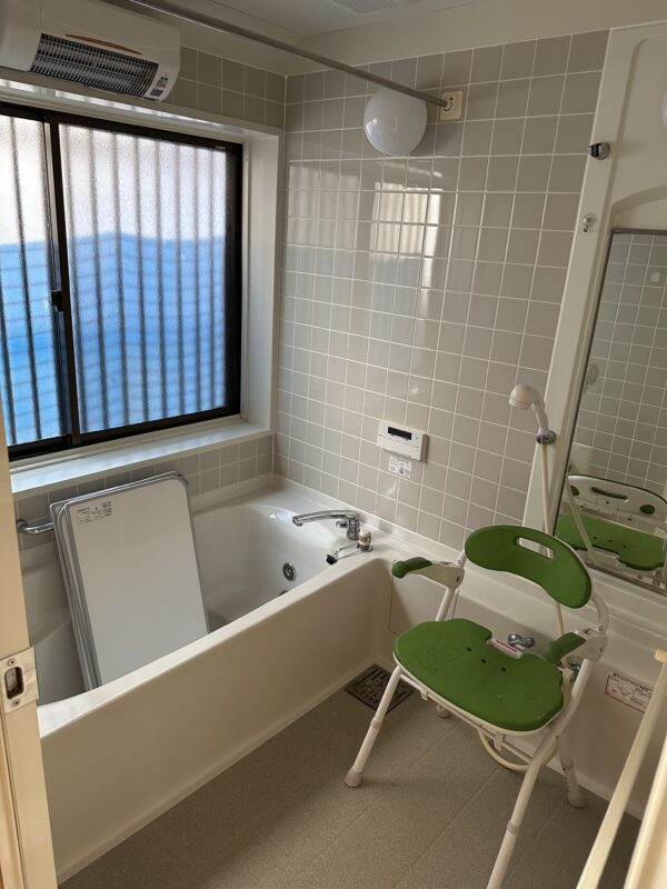 住宅型有料老人ホーム森の郷（浴室）