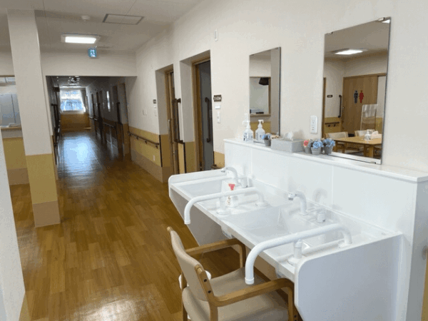 グループホームつどい「松葉町」（洗面台）